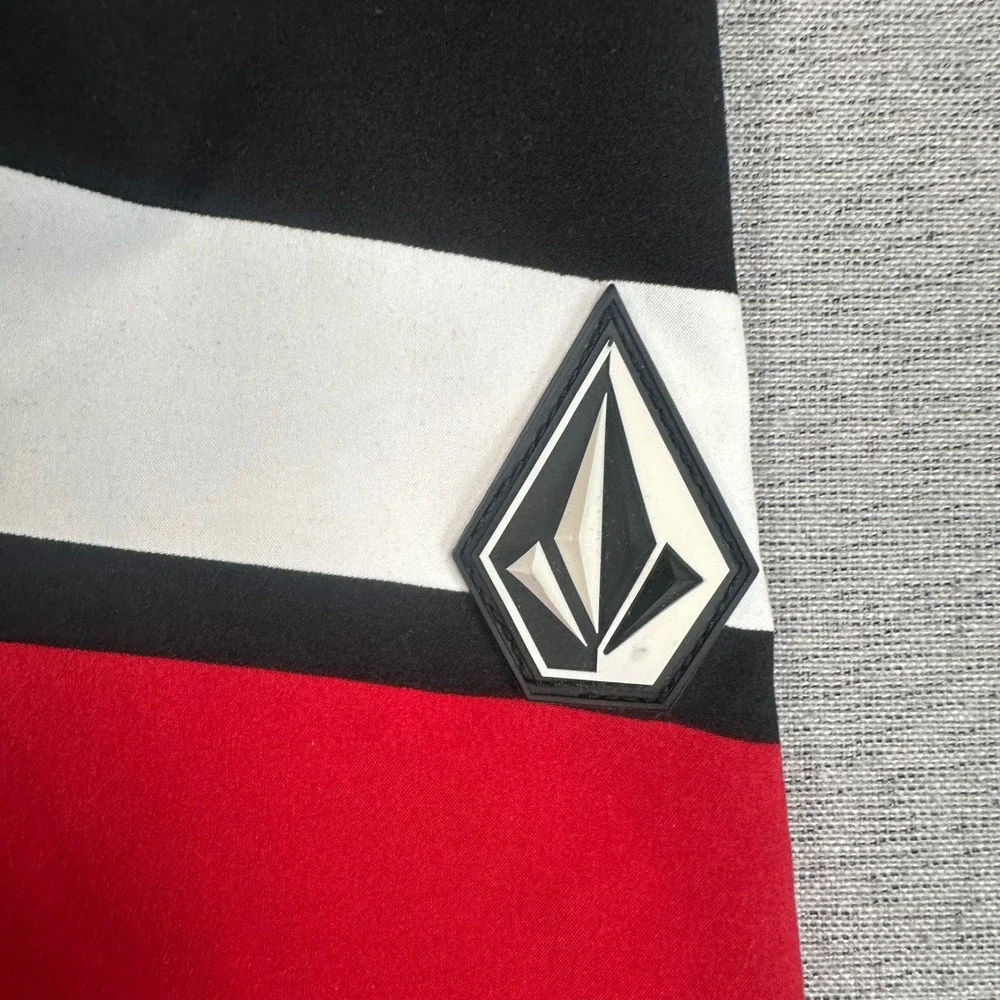 Volcom Crazy 8 Mod Board Shorts Mens 30 Black White Multi Color Stripe Y2K